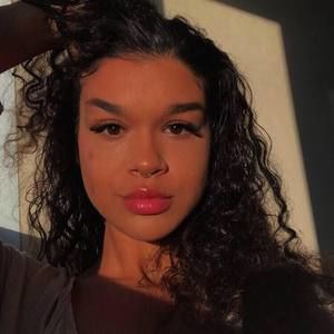 Meet your Posher, Lee